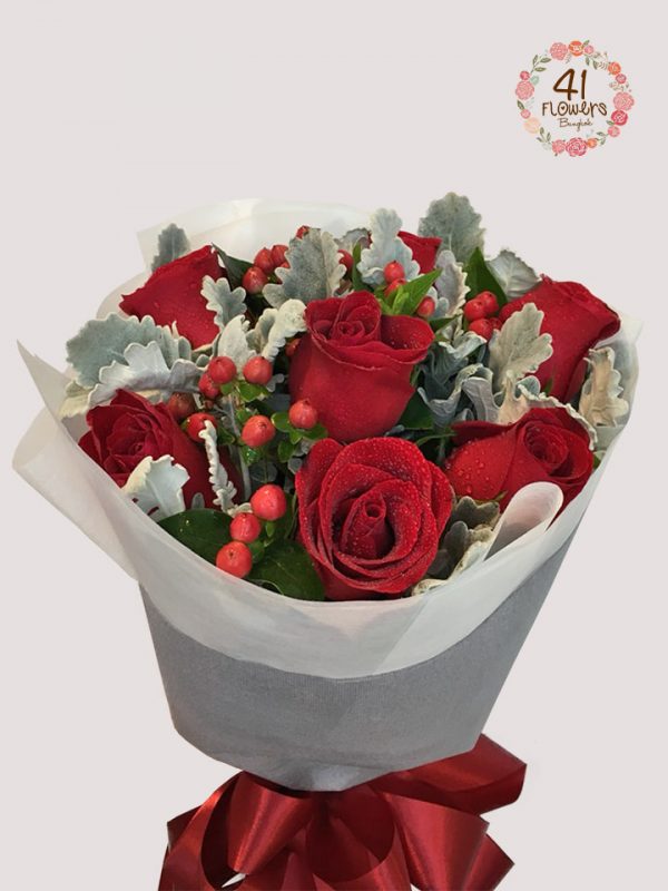 BQ-023 10 red roses / small flower and green mixed